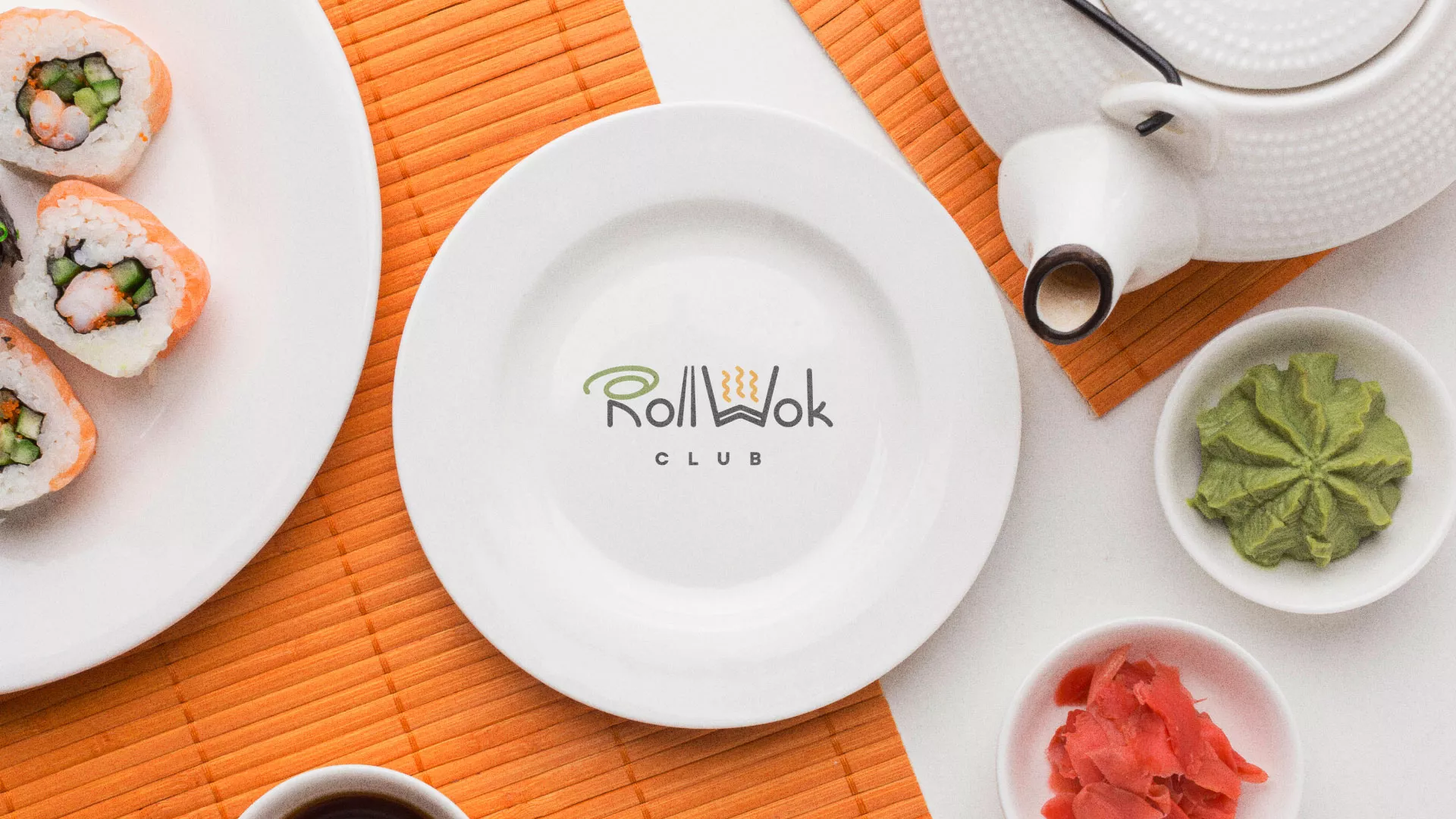 Разработка логотипа и фирменного стиля суши-бара «Roll Wok Club» в Туране